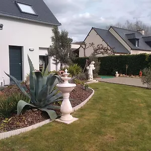 https://6bis-rue-de-la-boussaquiere-st-broladre.inbrittany.com