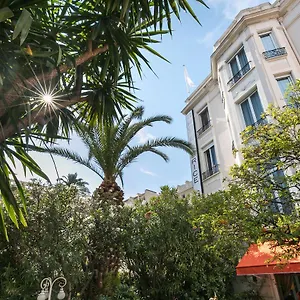 4* מלון Western Brice Garden